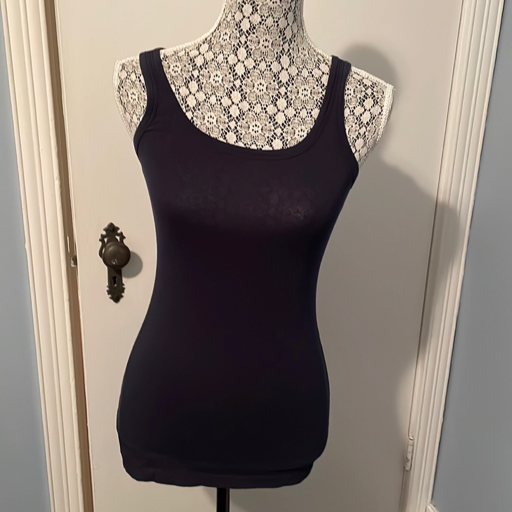 Theory navy tank top size Medium